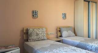 Гостиница Guest house Coral Прибрежное Двухместный номер с 2 отдельными кроватями-1